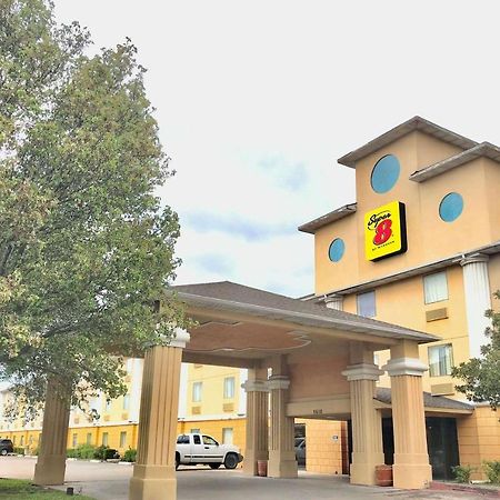 Super 8 By Wyndham Temple I-35 Hotel Bagian luar foto