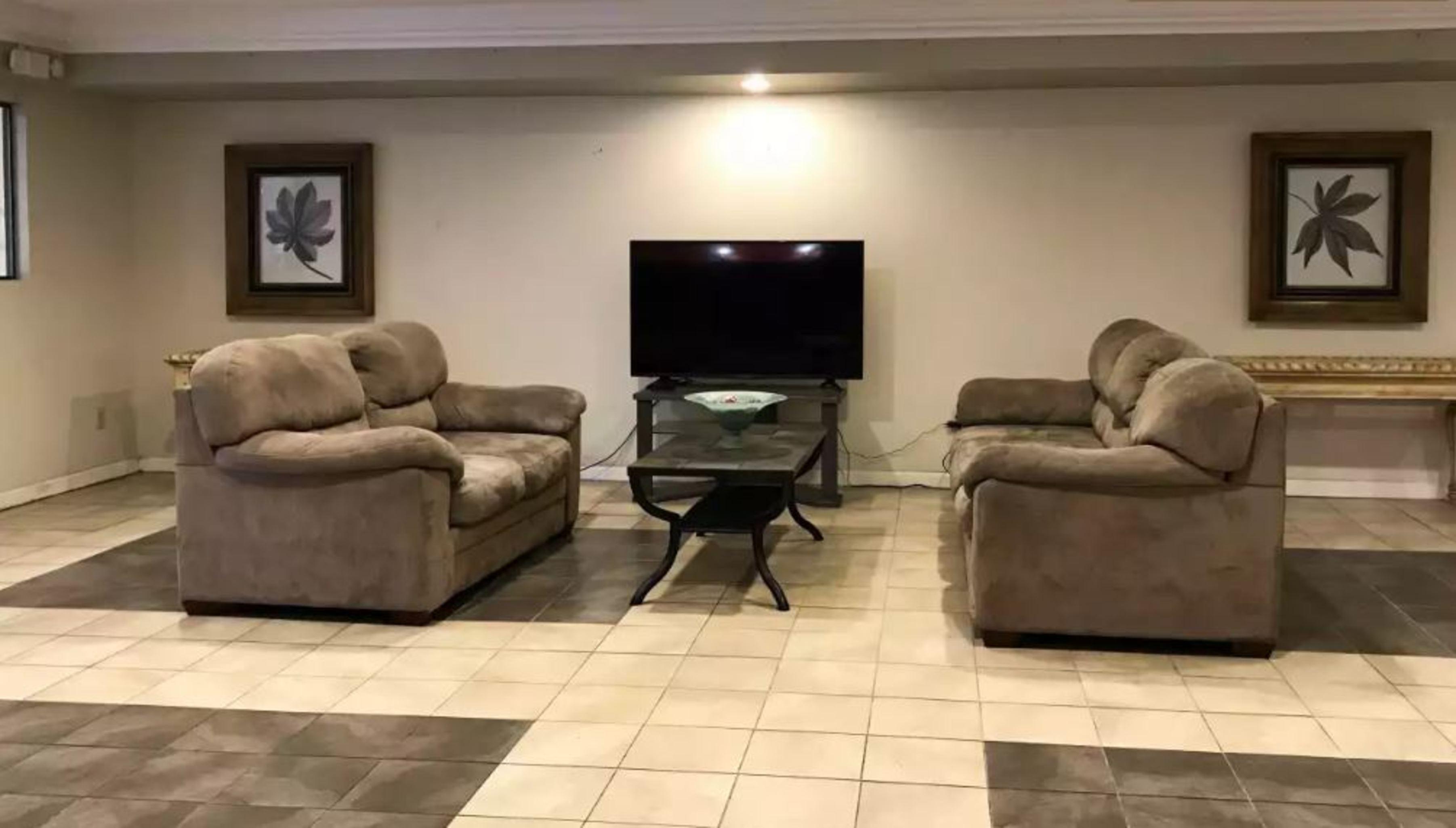 Super 8 By Wyndham Temple I-35 Hotel Bagian luar foto